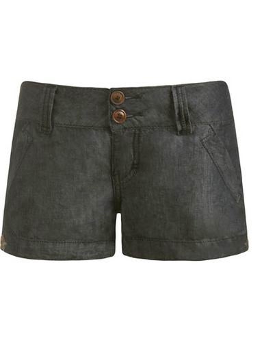 Flaunt Those Gams with a Pair of Chic Shorts
