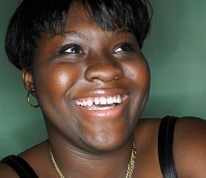 Overweight Teen Girls More Likely to Have Sex Early