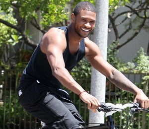 Star Gazing: Usher Takes a Bike Ride