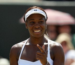 Venus Williams Gives Tennis Tips in Live Chat