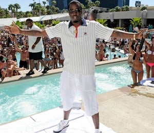 Star Gazing: Diddy Hosts a Vegas Pool Party
