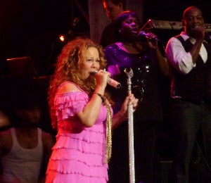 Coffee Talk: Mariah Carey Takes a Tumble on Stage