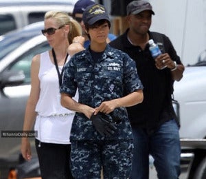 Star Gazing: Rihanna on Set of ‘Battleship’