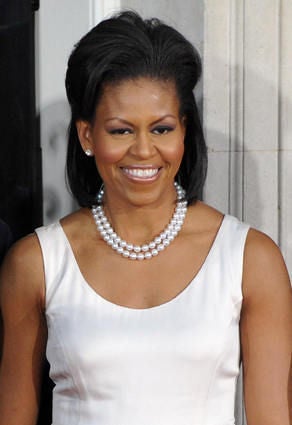 First Lady Style: Pearl Necklace Trend