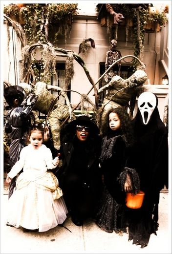 Celeb Cam: Halloween Twitpics