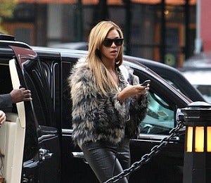 Star Gazing: Beyonce Rocks Fur to NYC Photo Shoot