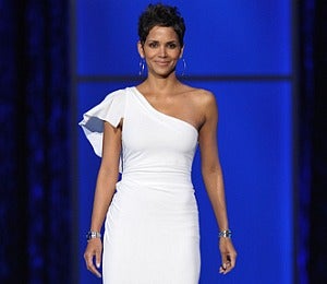 Star Gazing: Halle Berry at 2010 CNN Heroes Tribute