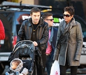 Star Gazing: Halle and Olivier Take a Stroll