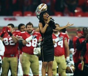 Star Gazing: Michelle Williams Sings National Anthem