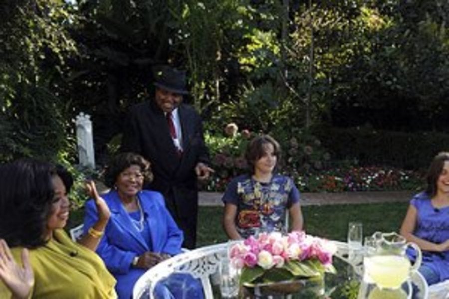 Katherine and Grandkids Remember MJ on 'Oprah' Essence(02)