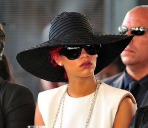 Star Gazing: Rihanna Pays Respects to Barbados PM