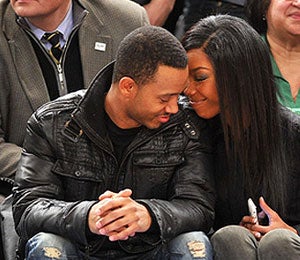 Star Gazing: Brandy, Terrence Cozy Up at Knicks Game