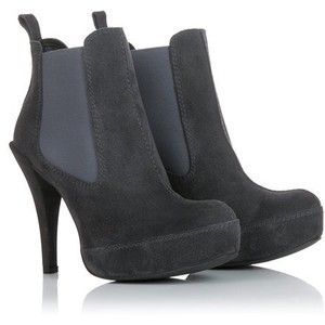 Style File: Regina King