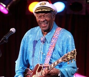Legendary Chuck Berry Collapses on Stage