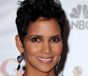 Halle Berry to Play Aretha Franklin in Biopic