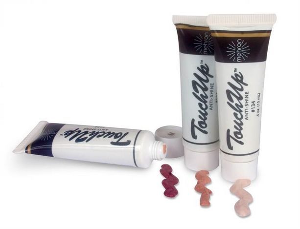 ESSENCE 2011 Beauty Awards: Base