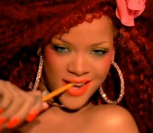 Rihanna Releases Sexy 'S and M' Video