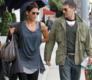 Star Gazing: Halle and Olivier Spotted at a French Cafe