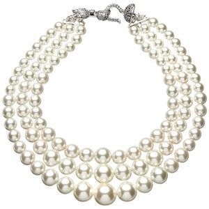 First Lady Style: Statement Necklaces