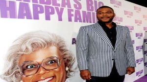 Tyler Perry Fires Off At Spike Lee To Shut Up Essence Cook a big pot of grits, bring him into the kitchen, then toss the grits on him. tyler perry fires off at spike lee to