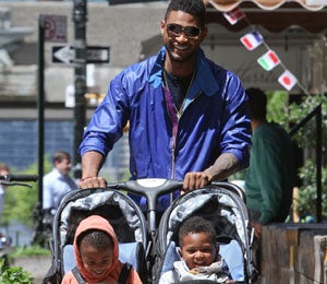 Star Gazing: Usher and Sons Take a Spring Stroll