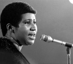 Must-See: Aretha’s ‘Bridge Over Troubled Water’ Live