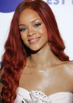 Rihanna Shells Out $23K Per Week on Hairstyling?