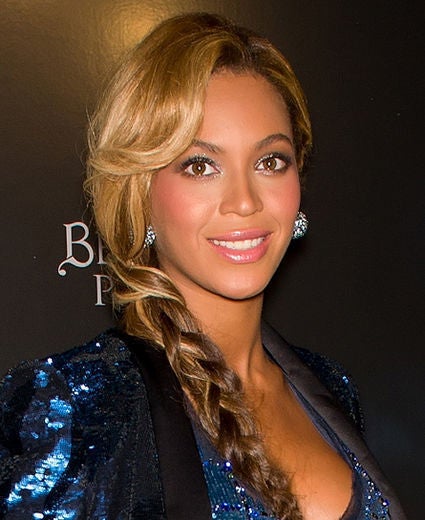 2011: Beyonce's Best Beauty Looks