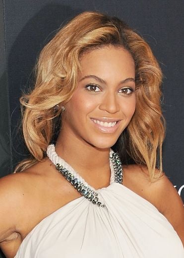 2011: Beyonce's Best Beauty Looks