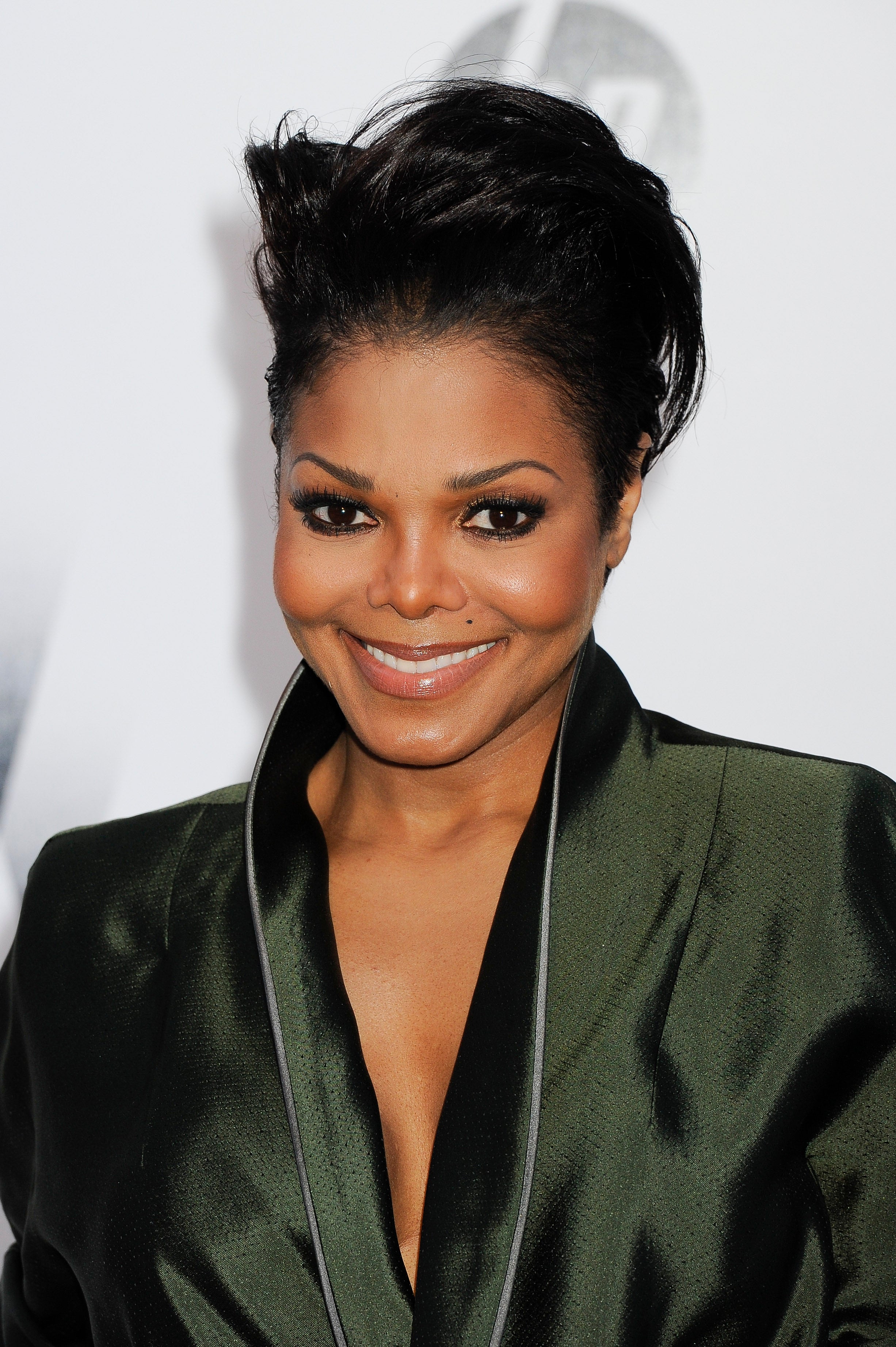 Janet Jackson Warns Niece about Hollywood