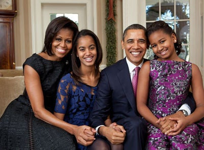 First Family Spends New Year’s in Hawaii, Obama Sends 2012 Greetings