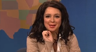 Watch Maya Rudolph Impersonate Oprah on 'Saturday Night Live'