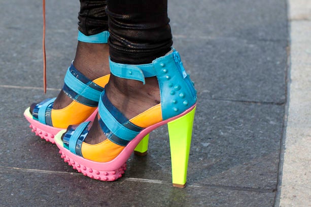 Accessories Street Style: Pop-Colored Pieces