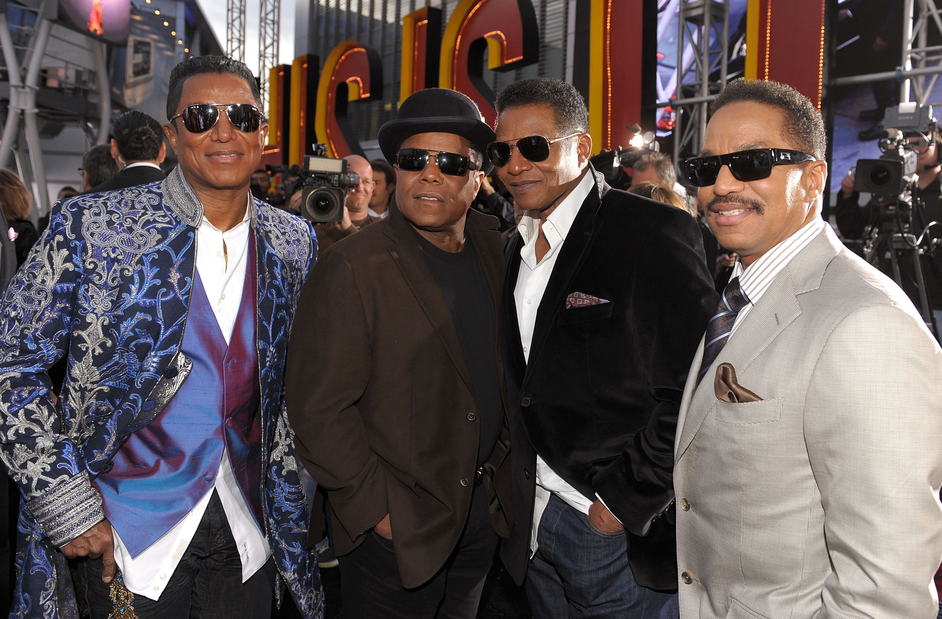The Jacksons Announce First Tour in 28 Years