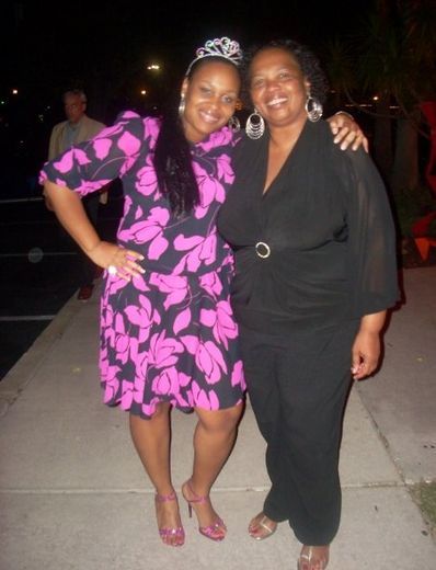 ESSENCE's 'Flyest Mother Daughter Duo'