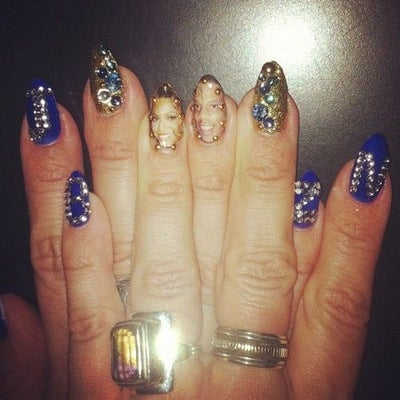 Beyoncé Shows Photo of  Jay-Z Painted on Nails & More Portrait Nail Art