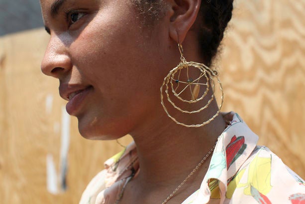 Accessories Street Style: Eye-Catching Earrings