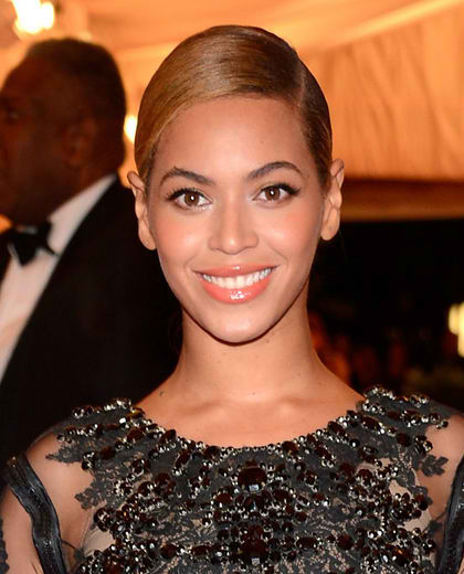 Beyoncé Talks Motherhood, Loves Changing Diapers