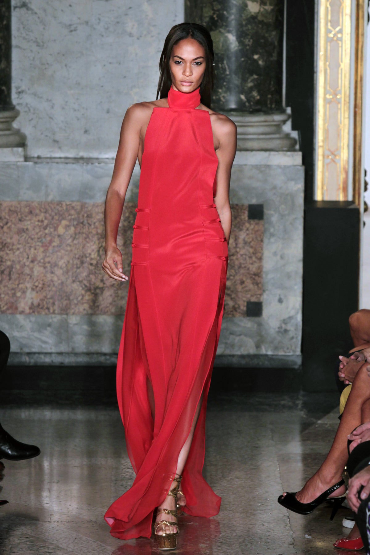 What Should She Wear?