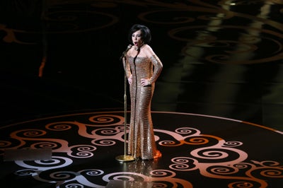 Must-See: Dame Shirley Bassey and Jennifer Hudson Perform at Oscars