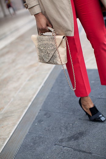 Accessories Street Style: Carry On