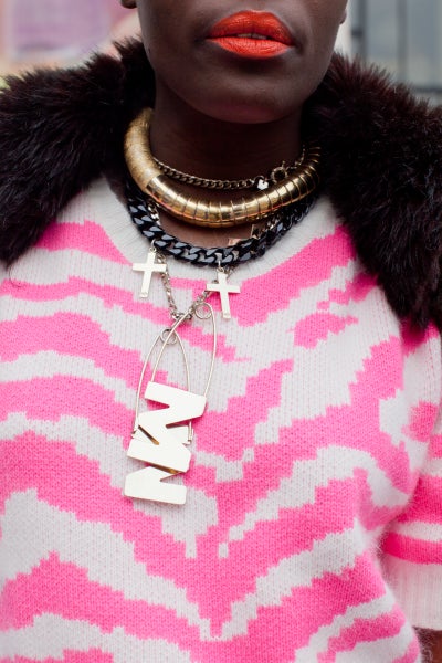 Accessory Street Style: Chic Layers