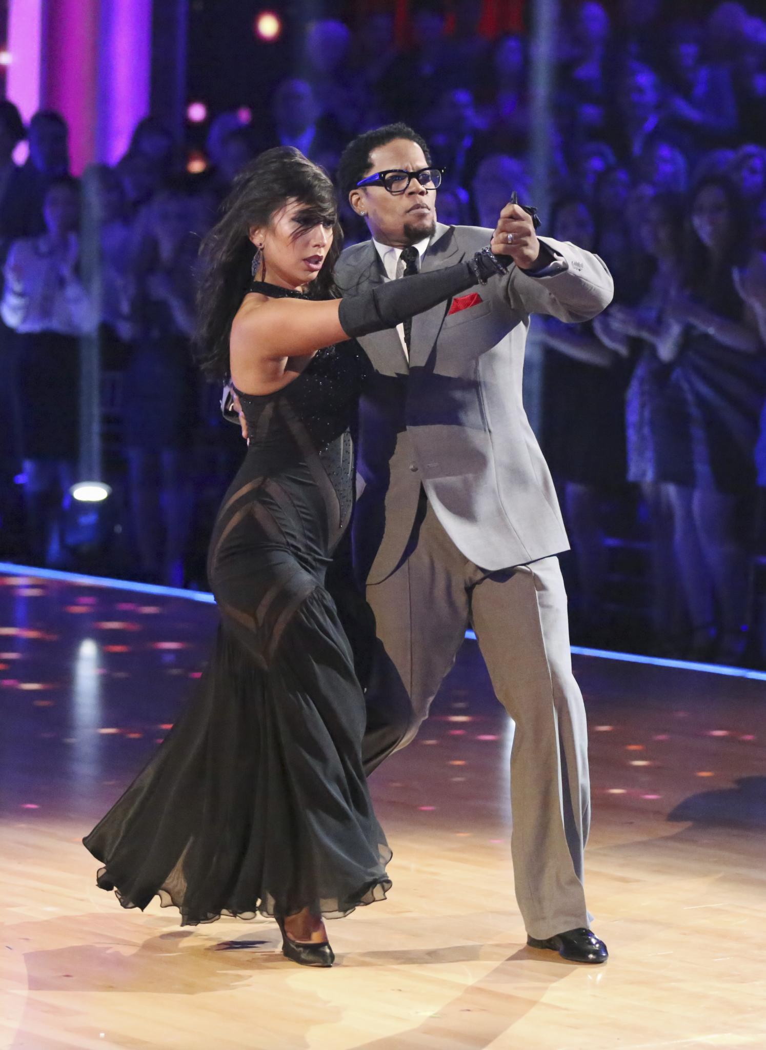 D.L. Hughley Eliminated from 'Dancing with the Stars'