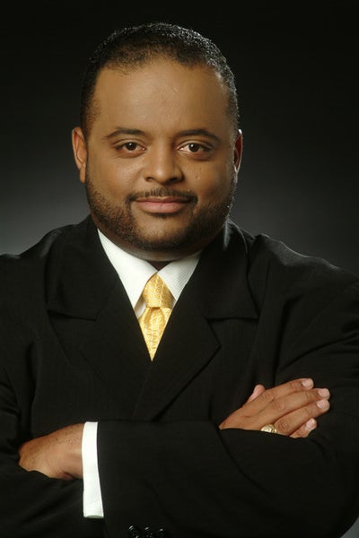 Relive Our #ESSENCEGunsDown Twitter Chat with Roland Martin