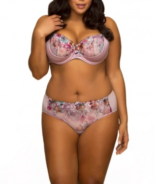 Curvy Girl Style: Get Intimate
