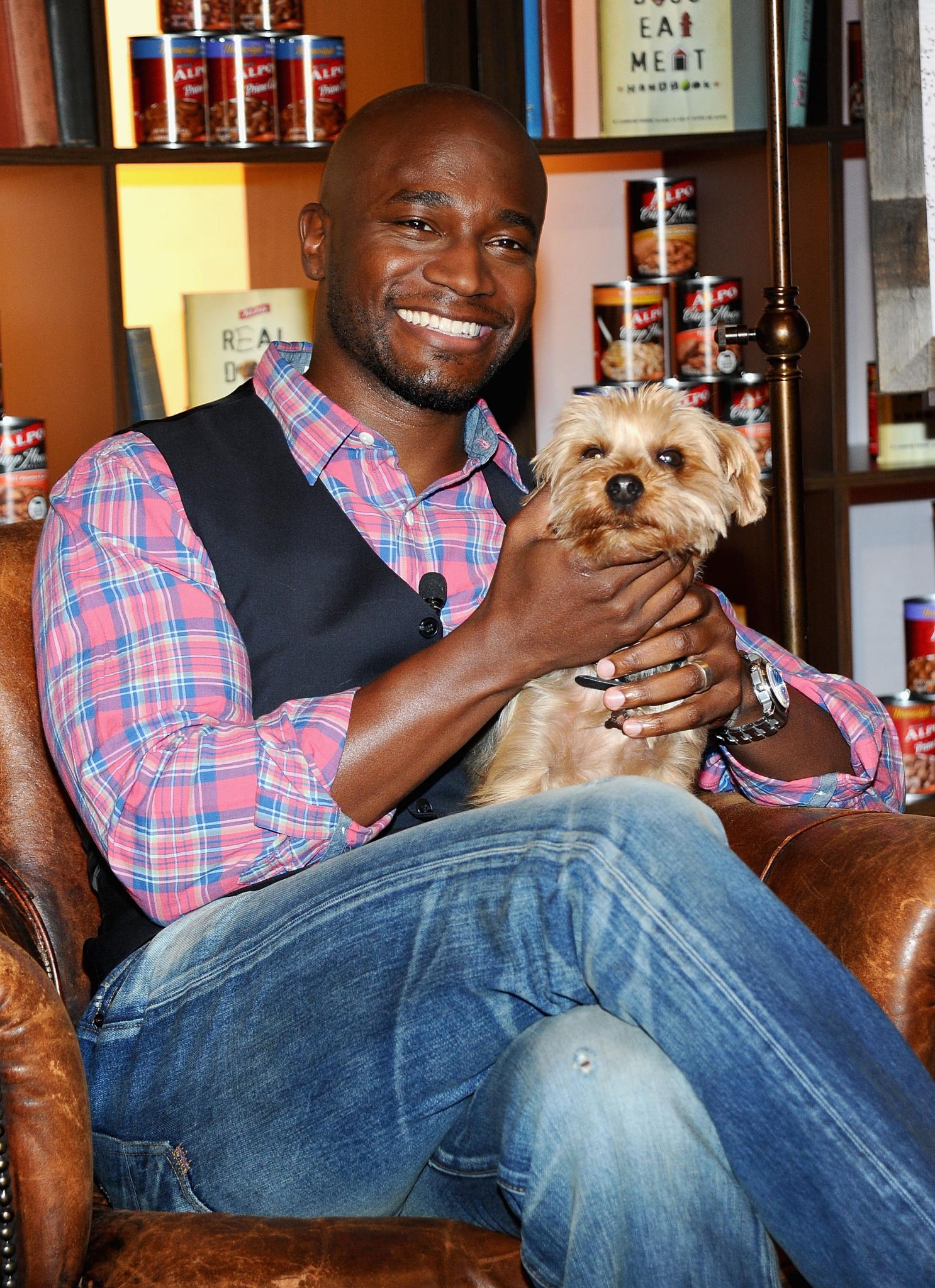 30 Celebs And Their Adorable Furry Friends