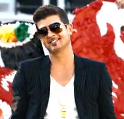 Watch Robin Thicke's New Video 'Give It 2 U'