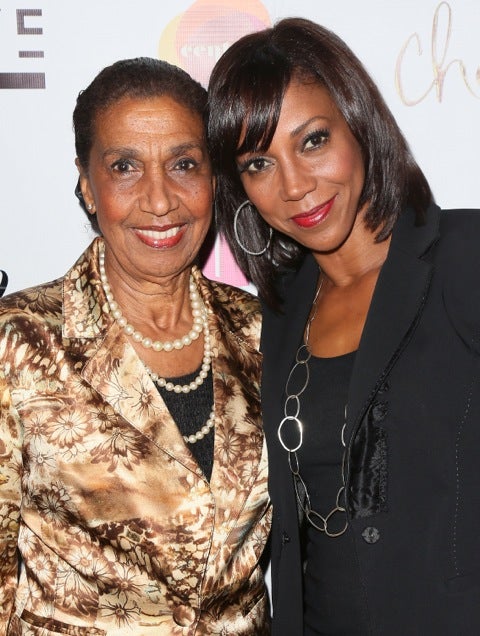 Holly Robinson Peete Tributes Her Mother, Dolores