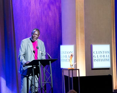 Randy Jackson, The Roots and President Bill Clinton Honor South Sudan Bishop with Humanitarian Award