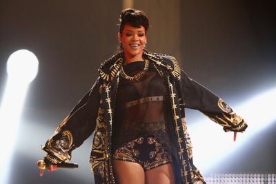 Rihanna and Robin Thicke Earn Four American Music Award Nominations